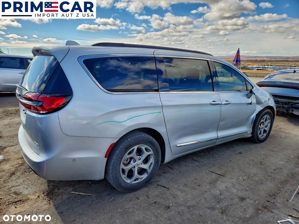 Chrysler Pacifica - 10