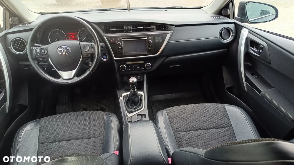 Toyota Auris 2.0 D-4D Premium - 10