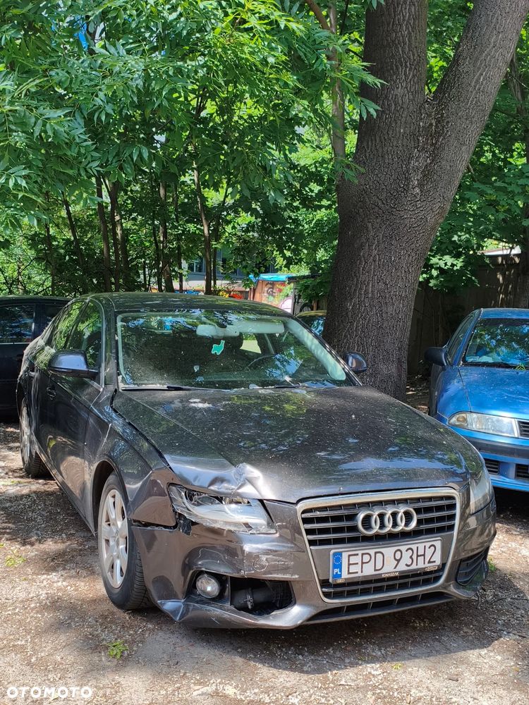 Audi A4 Limousine - 2