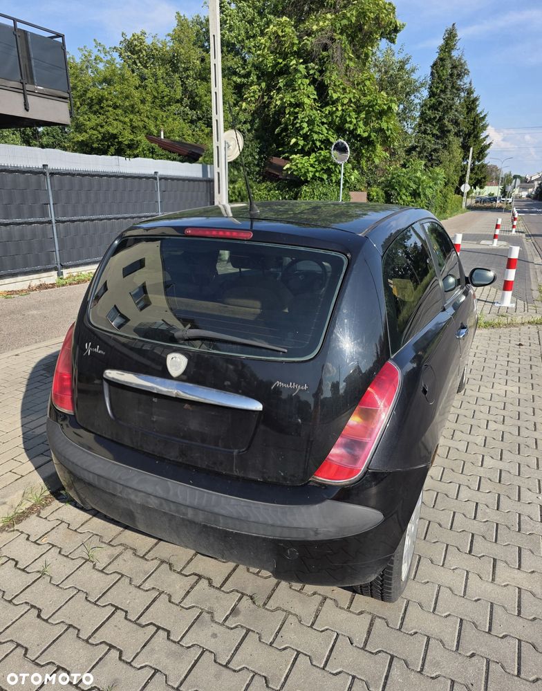 Lancia Ypsilon - 3