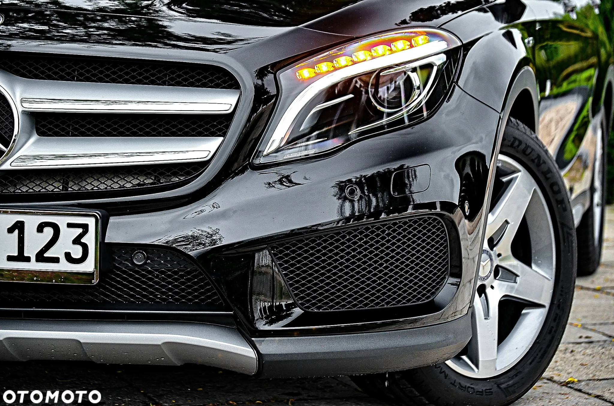 Mercedes-Benz GLA 180 7G-DCT AMG Line - 13