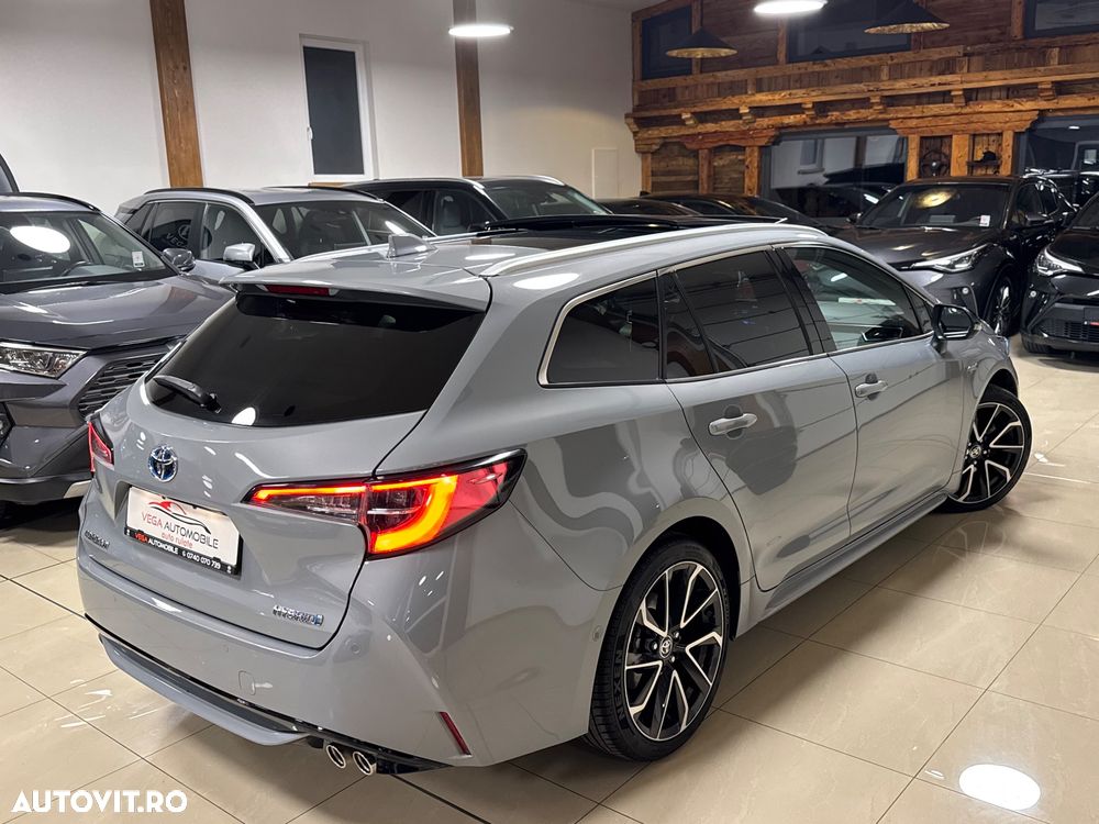 Toyota Corolla 2.0 HSD Exclusive Plus GR Sport Bi-Tone - 4