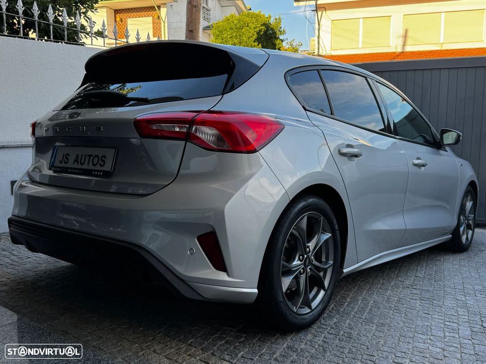 Ford Focus 1.0 EcoBoost S&S ST-LINE - 3