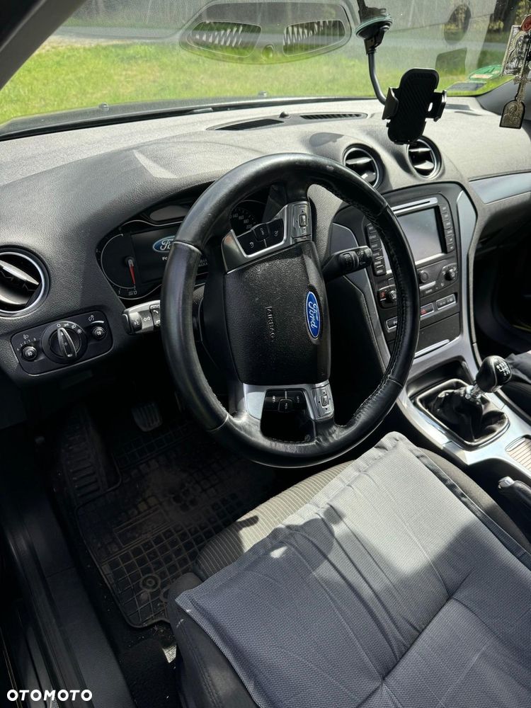 Ford Mondeo 2.0 TDCi Ambiente - 17