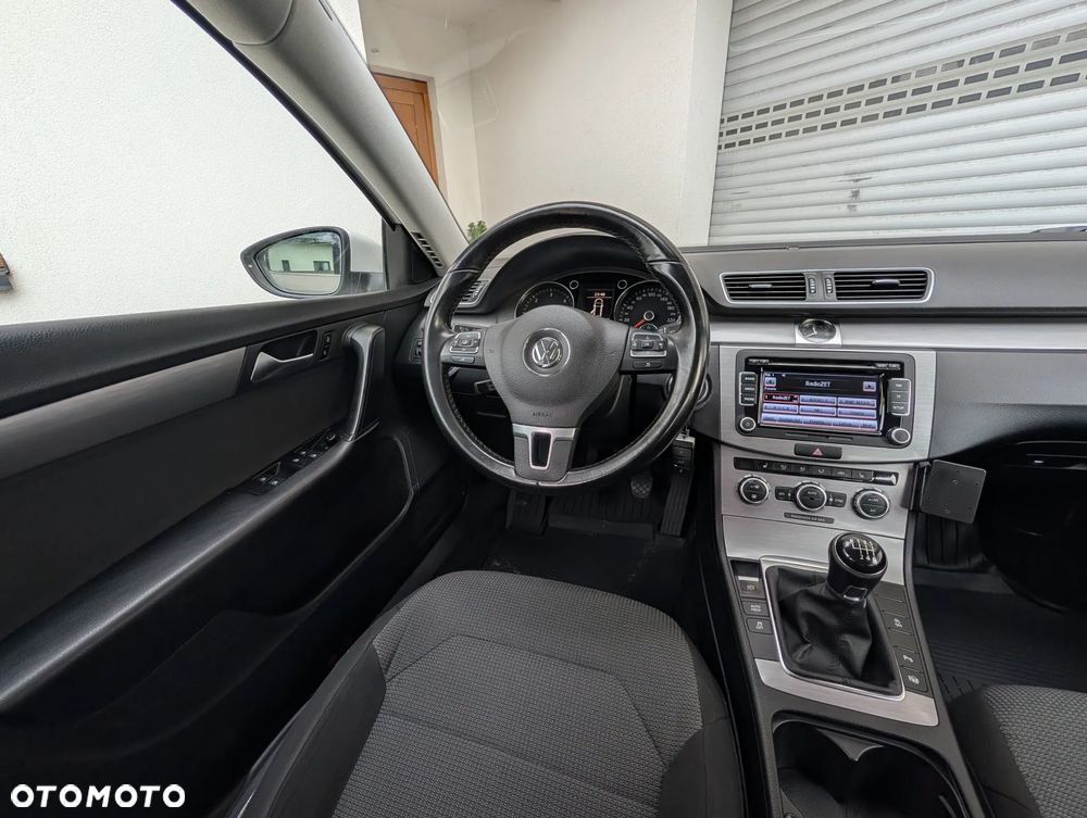 Volkswagen Passat 2.0 TDI BlueMotion Technology Comfortline - 8