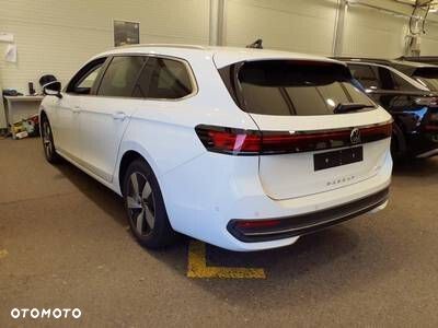 Volkswagen Passat - 3