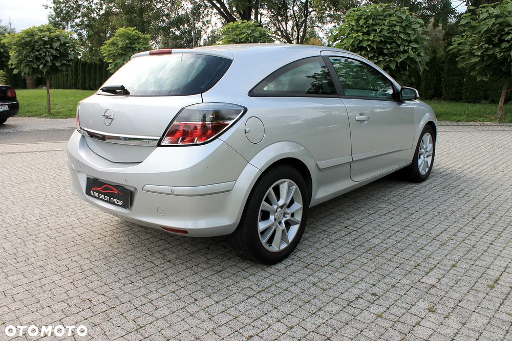 Opel Astra GTC 1.8 Innovation - 2