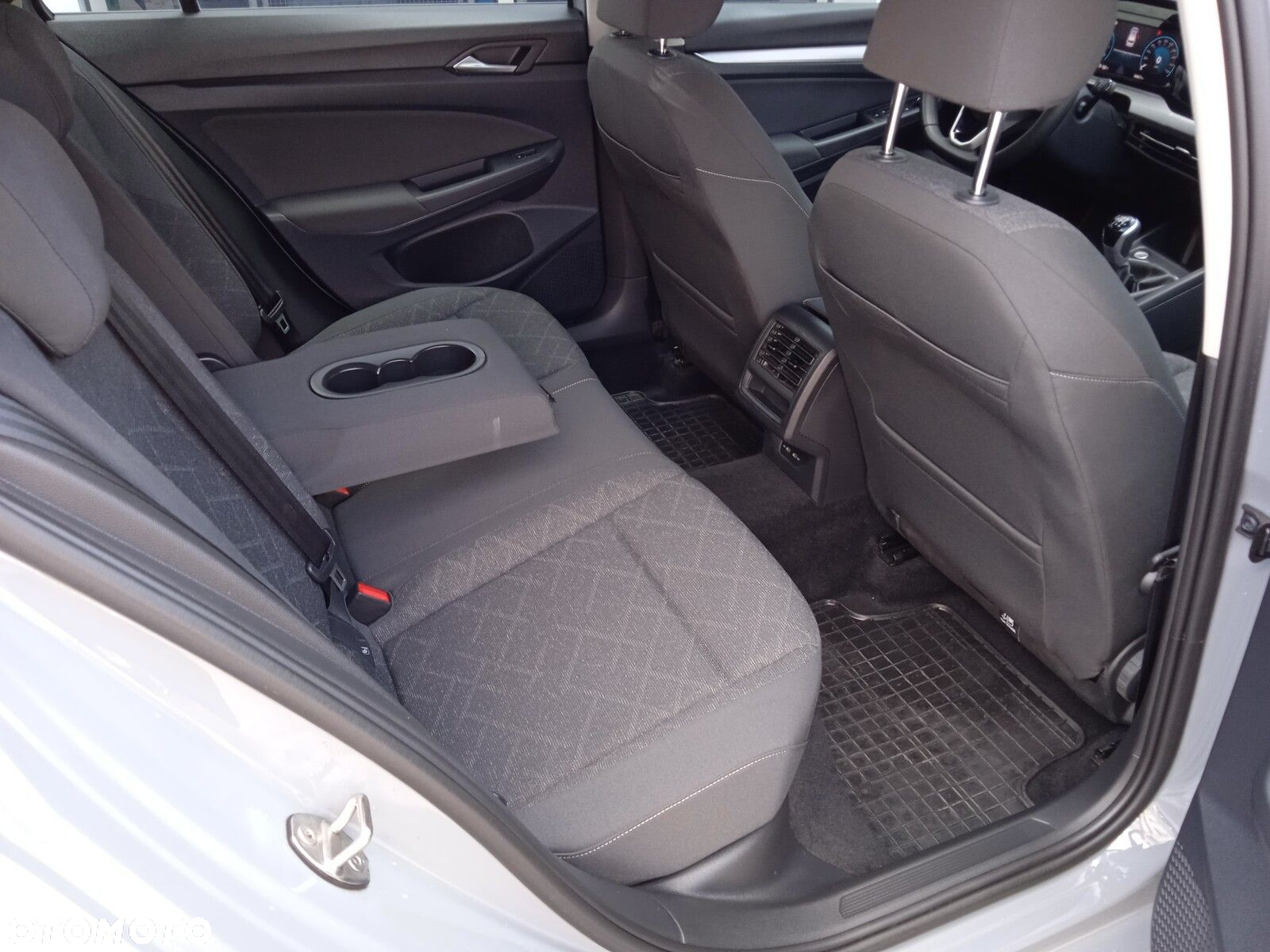 Volkswagen Golf VIII 1.5 TSI EVO Life - 14