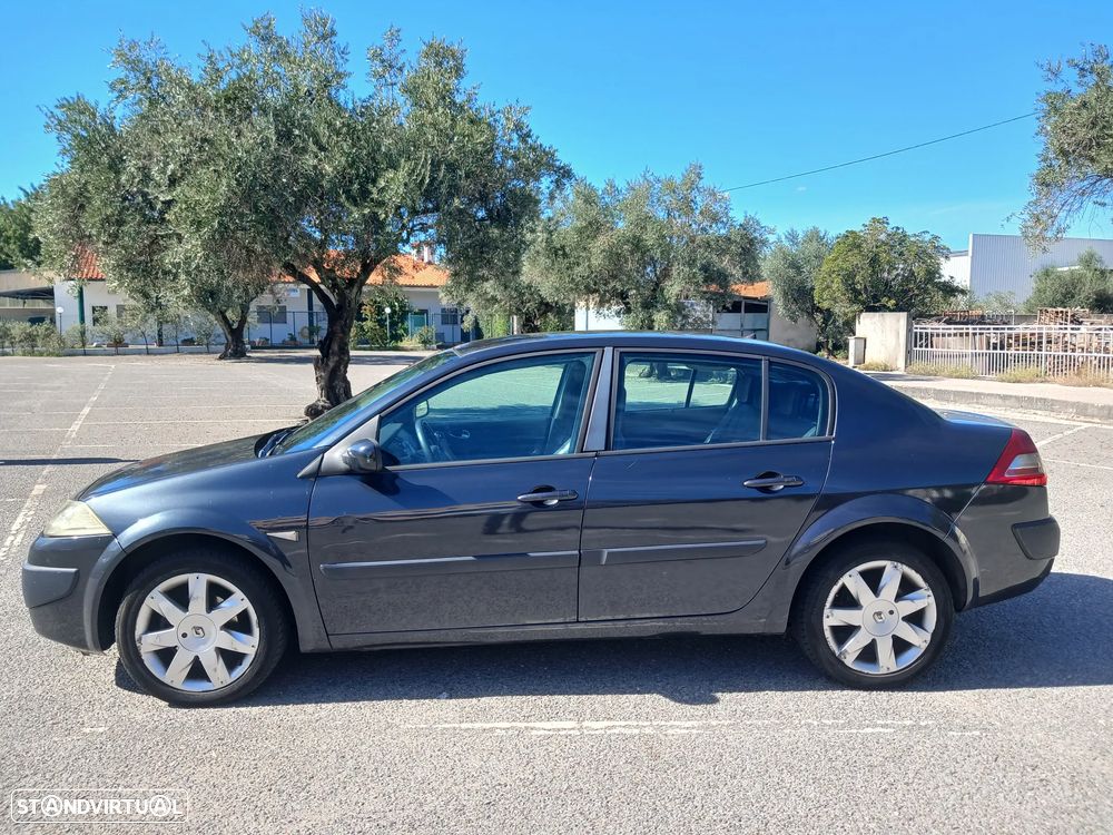 Renault Mégane - 5