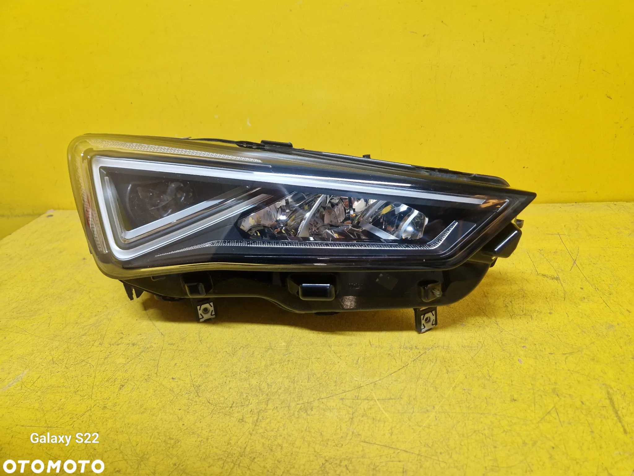 SEAT TARACCO LAMPA PRAWA PRZOD 5FJ941008C - 2