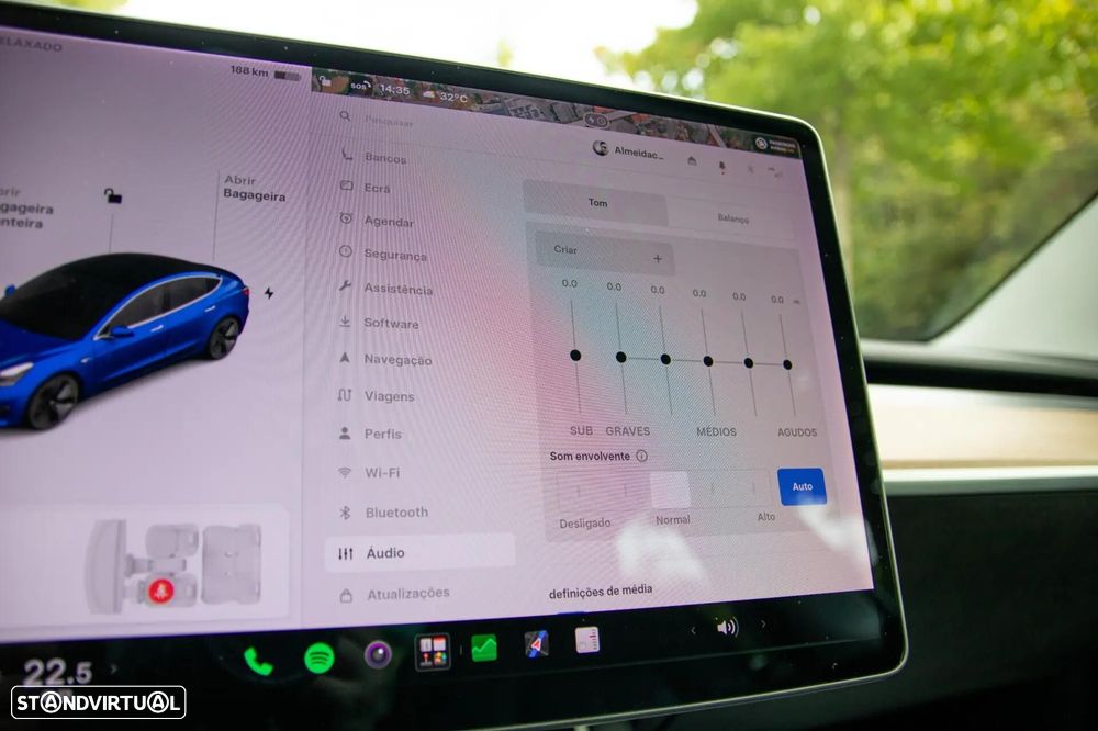 Tesla Model 3 Long-Range Dual Motor AWD - 22