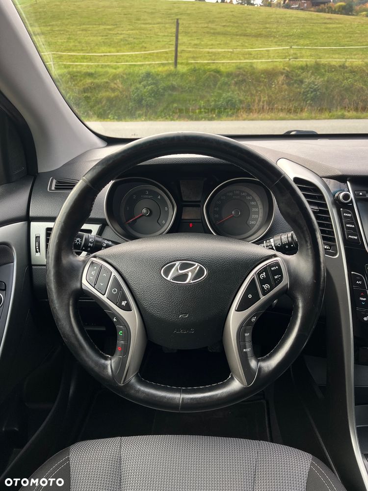 Hyundai i30 1.6 CRDi BlueDrive Premium - 14
