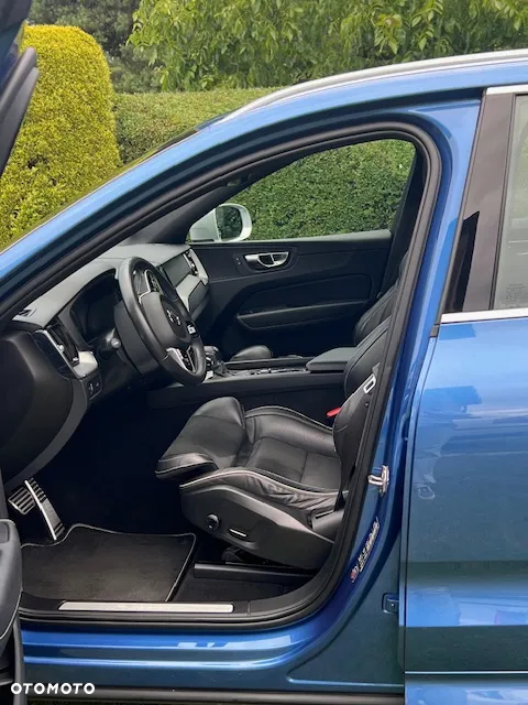 Volvo XC 60 D4 AWD R-Design - 6