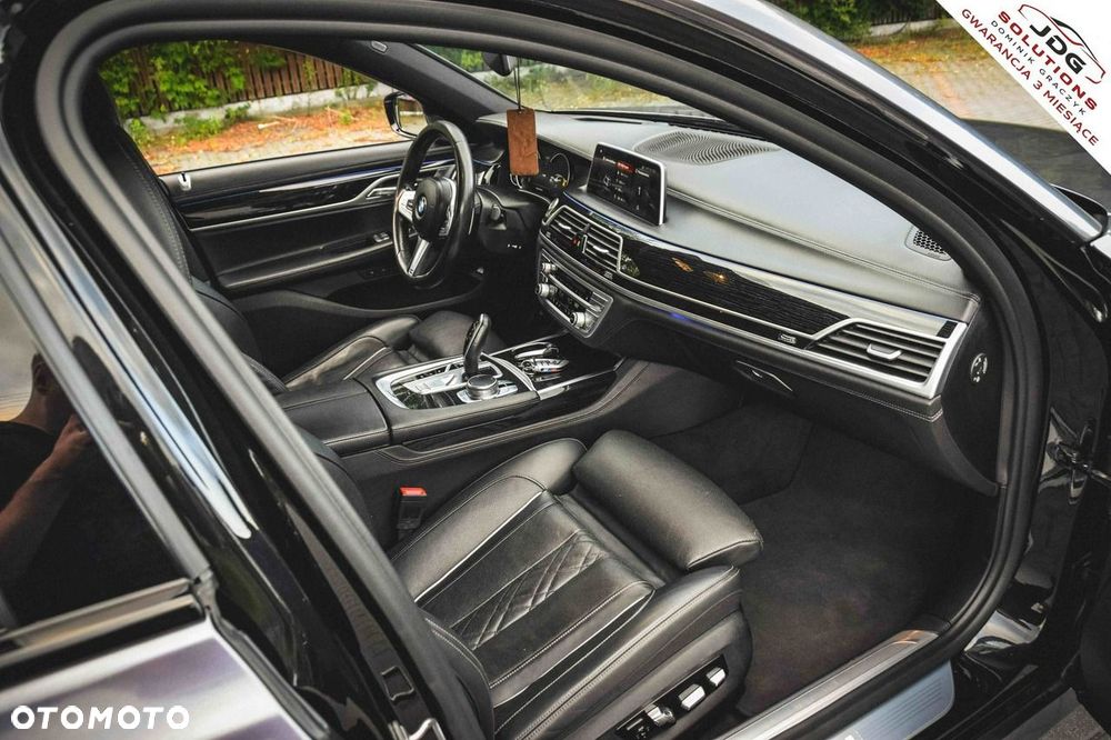 BMW Seria 7 750Ld xDrive - 24