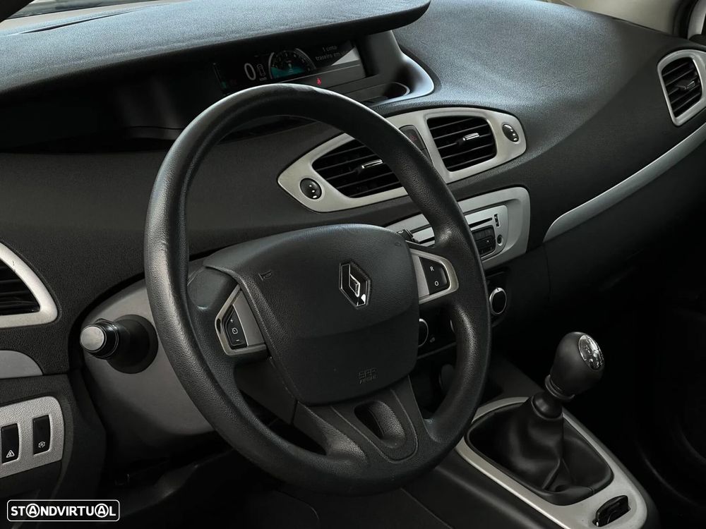 Renault Scénic - 17