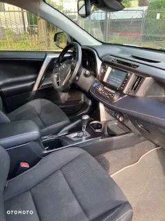 Toyota RAV4 - 10