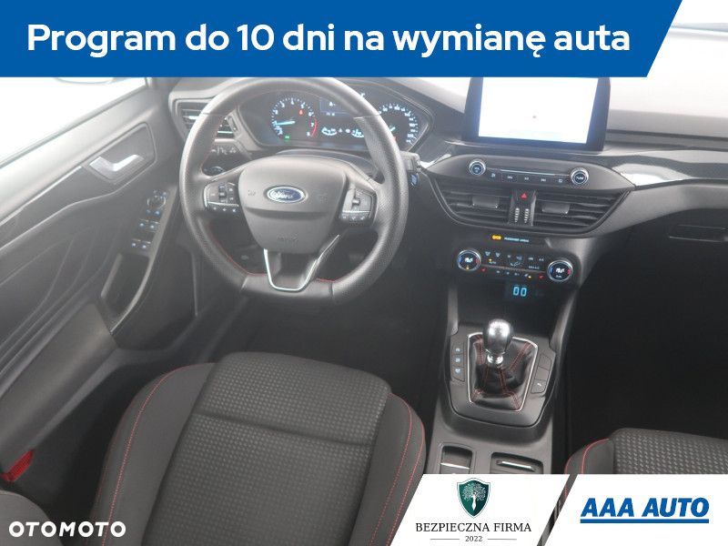 Ford Focus SW - 8