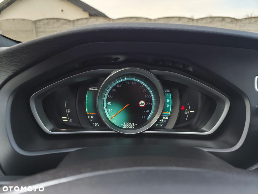 Volvo V40 D3 RDesign - 13