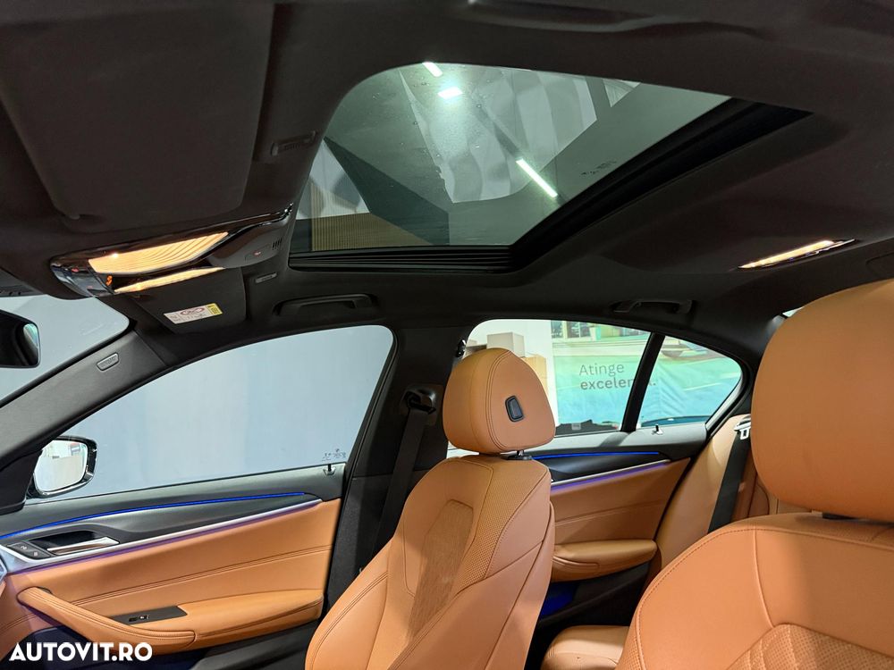 BMW Seria 5 530i Aut. - 26