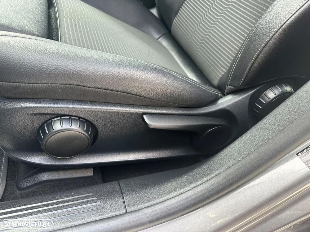 Mercedes-Benz CLA 180 - 21