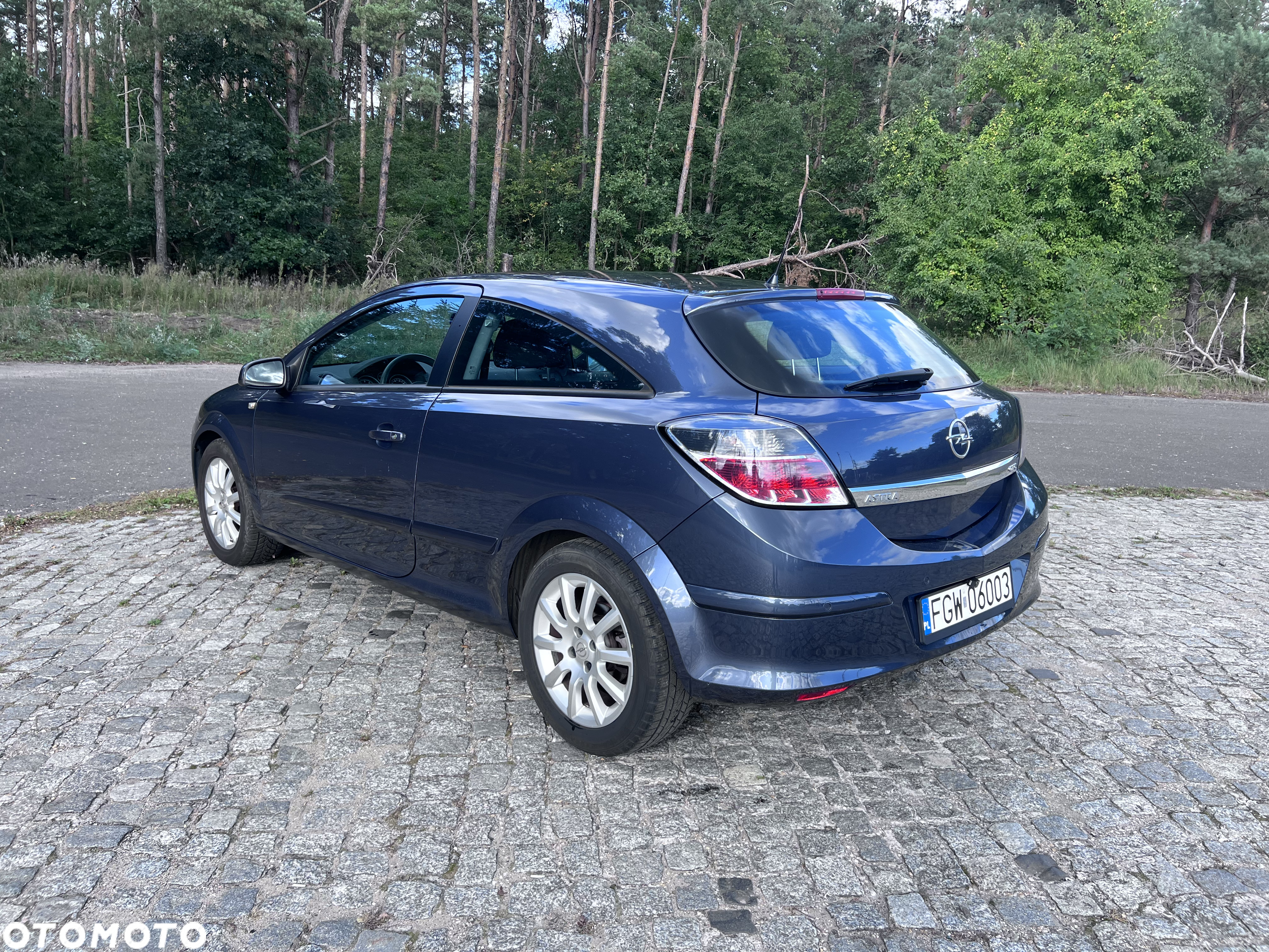 Opel Astra GTC 1.4 - 3
