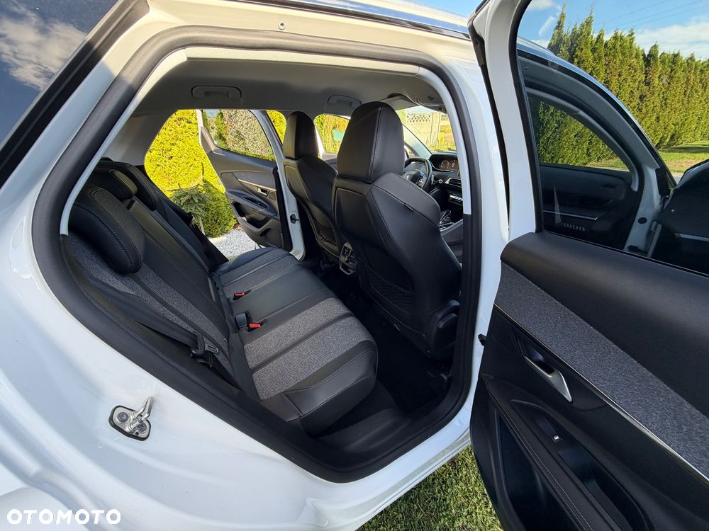 Peugeot 3008 PureTech 130 Stop & Start GPF EAT8 Allure - 10