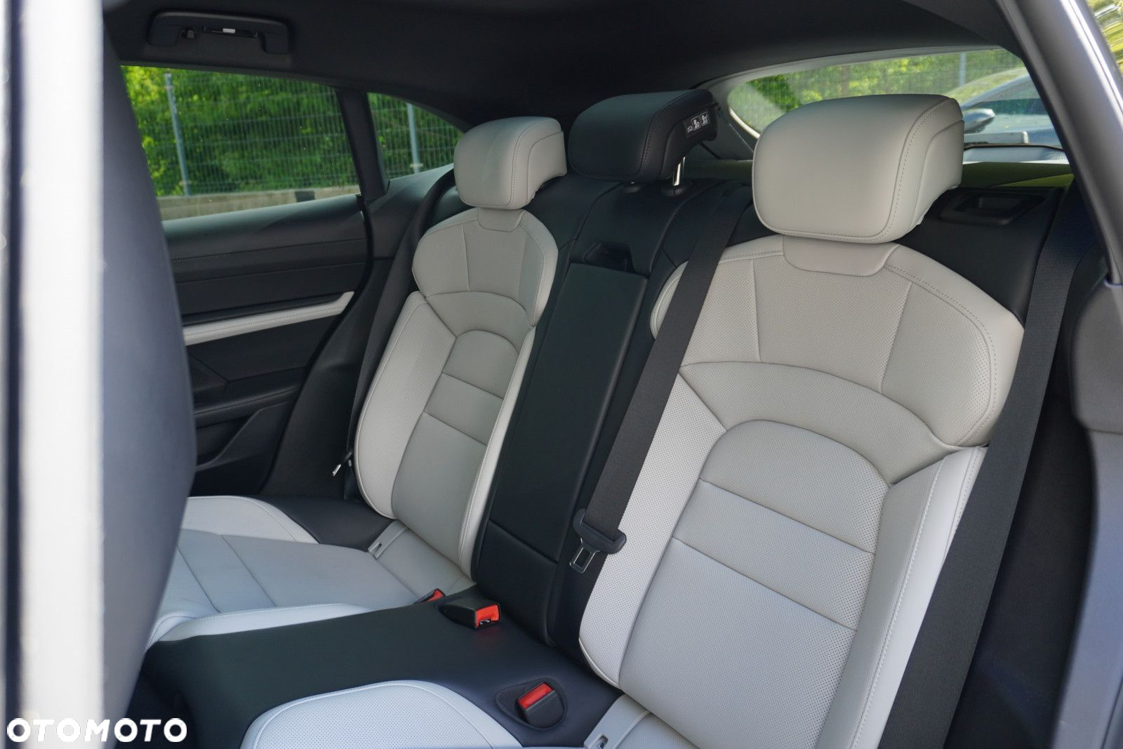 Porsche Taycan 4S Cross Turismo - 10