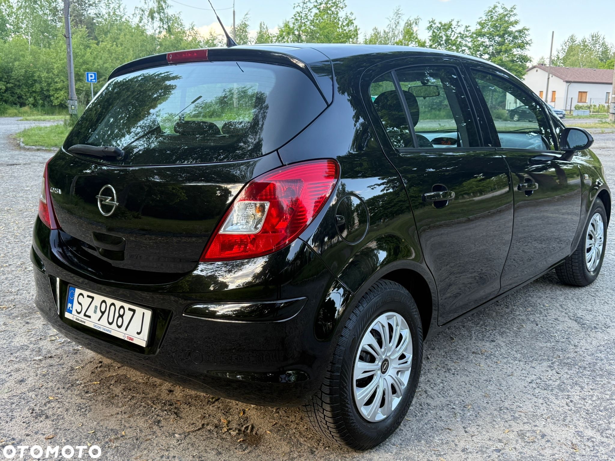 Opel Corsa 1.2 16V Enjoy - 11