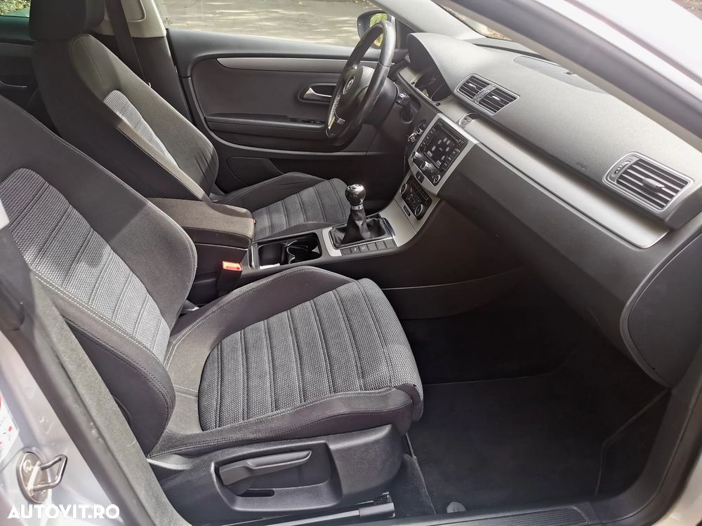 VOLKSWAGEN Passat 2011 — imagine 24