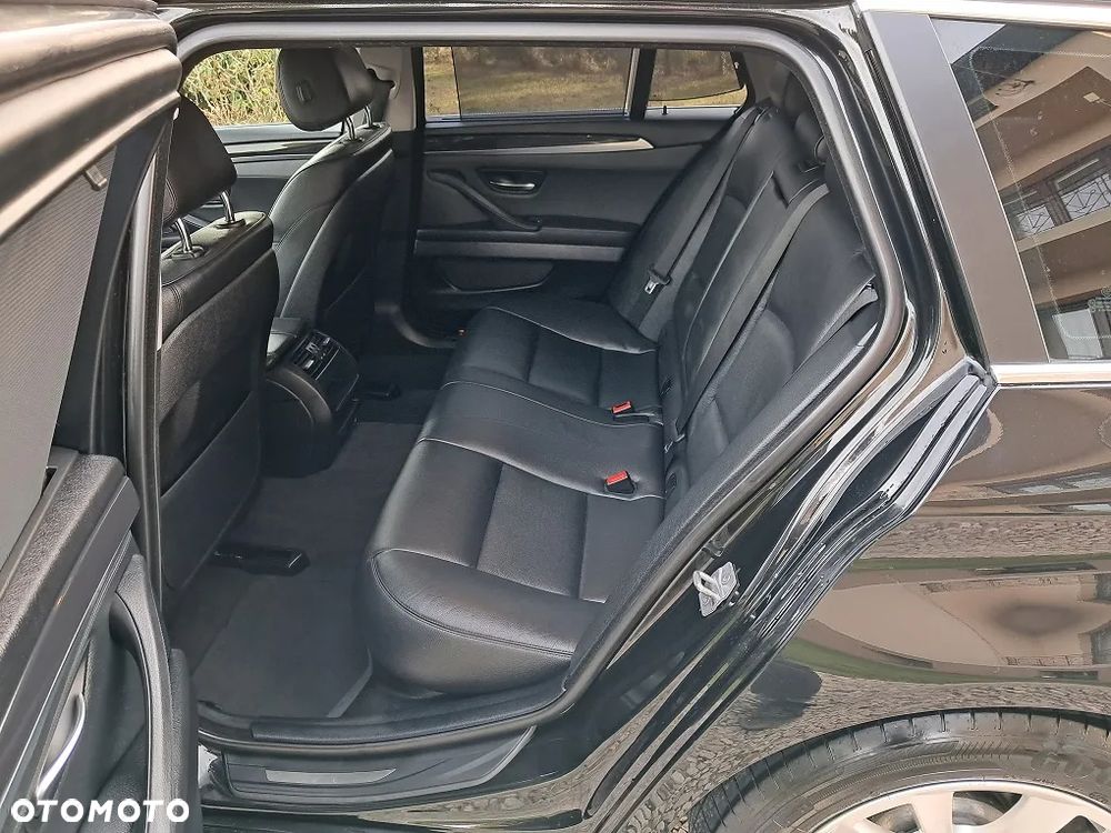 BMW Seria 5 525d xDrive Sport-Aut Modern Line - 14