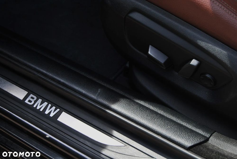BMW Seria 5 520d Luxury Line - 13