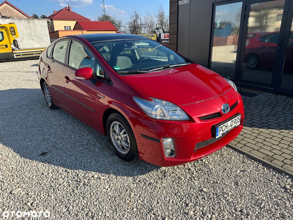 Toyota Prius (Hybrid) Executive - 3