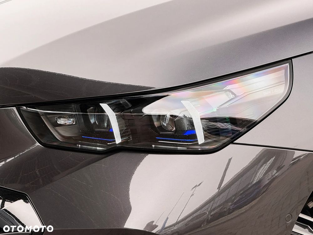 BMW Seria 5 520d xDrive M Sport sport - 9