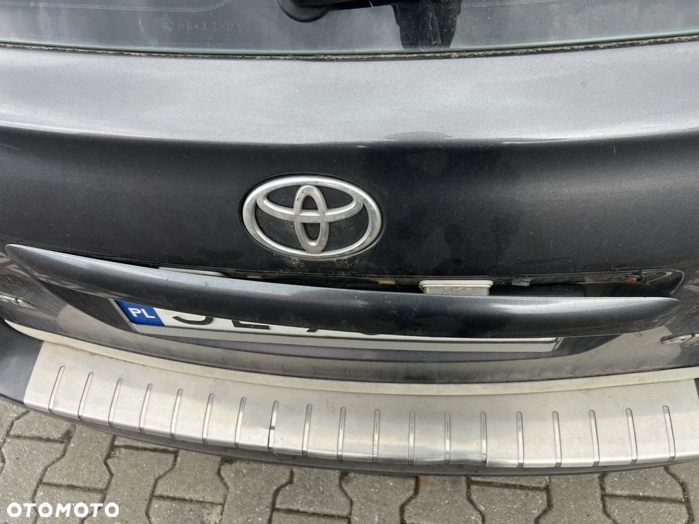Toyota Avensis - 5