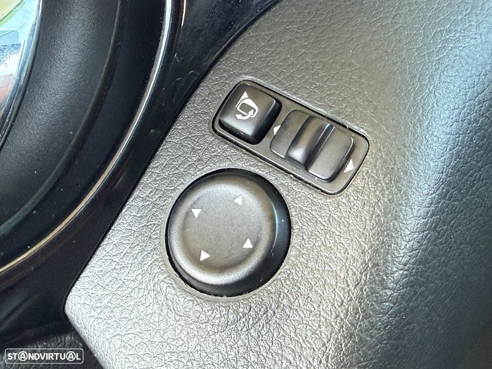 Nissan Qashqai 1.5 dCi N-Connecta Business - 28