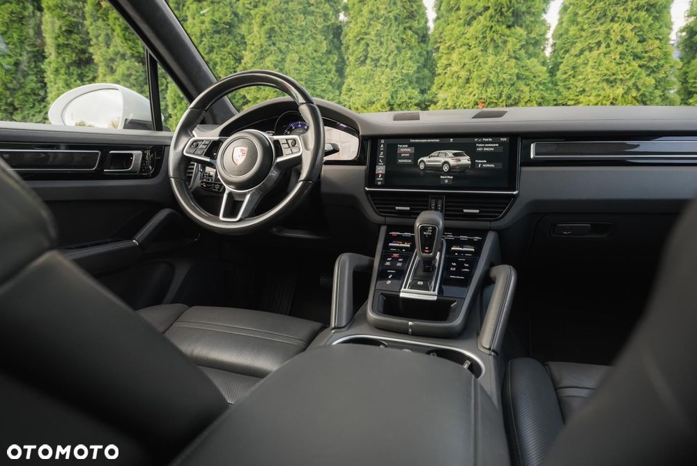 Porsche Cayenne - 16