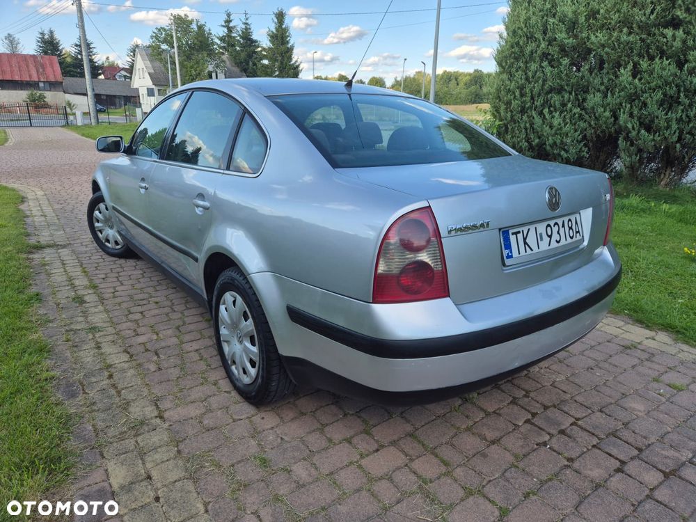 Volkswagen Passat 1.9 TDI Comfortline - 9