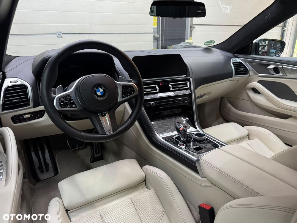 BMW Seria 8 - 14