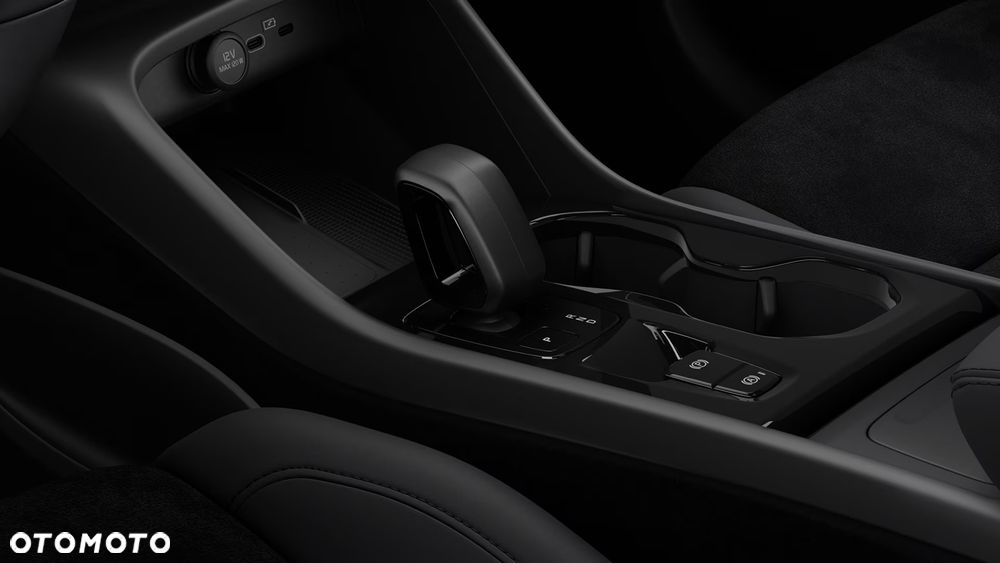 Volvo XC 40 B3 Ultra Dark - 11