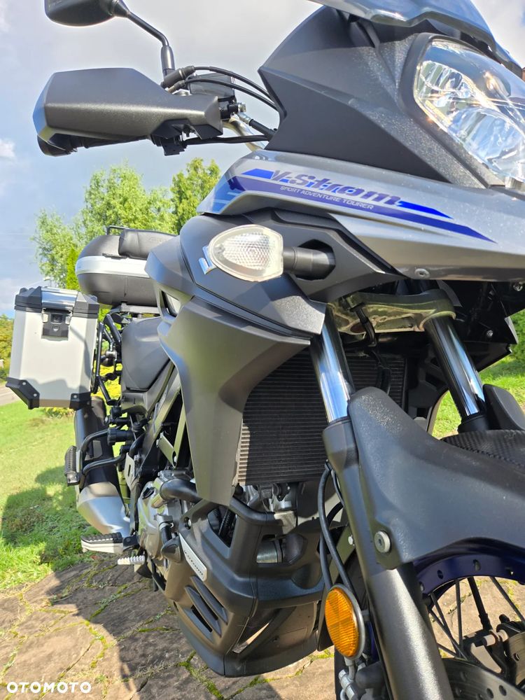 Suzuki V-STROM - 25