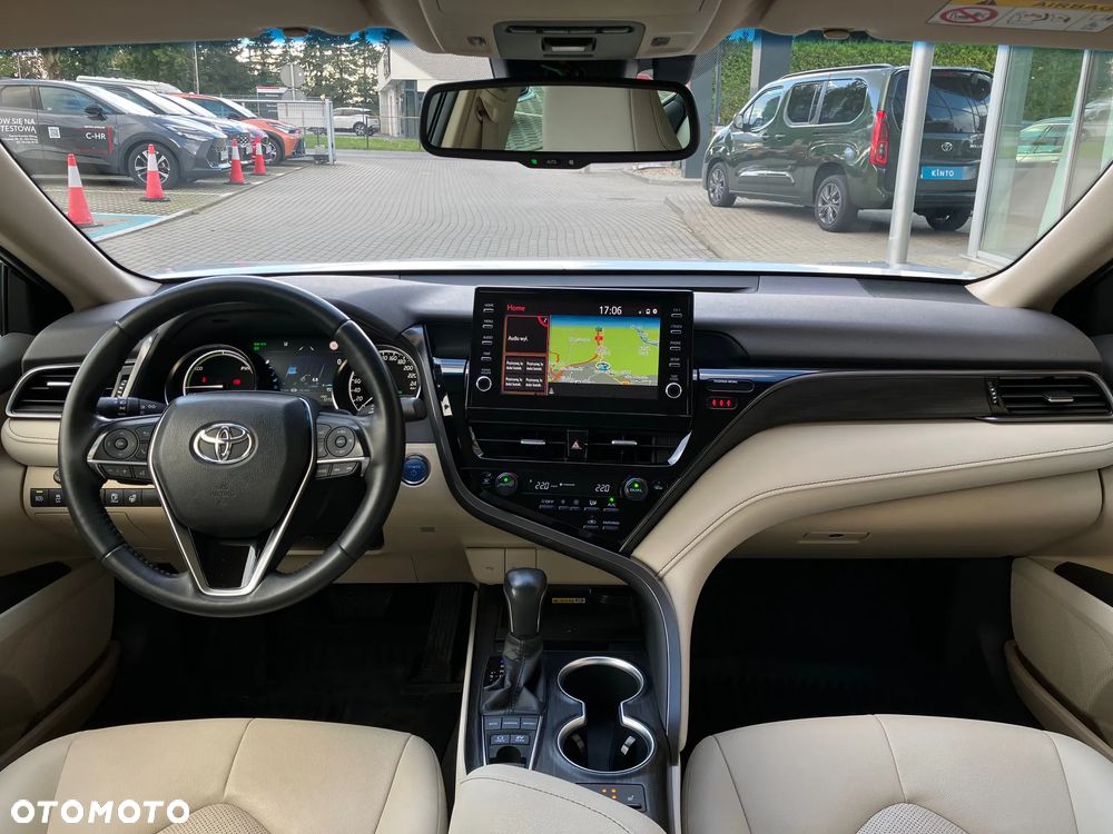 Toyota Camry 2.5 Hybrid Executive CVT - 19
