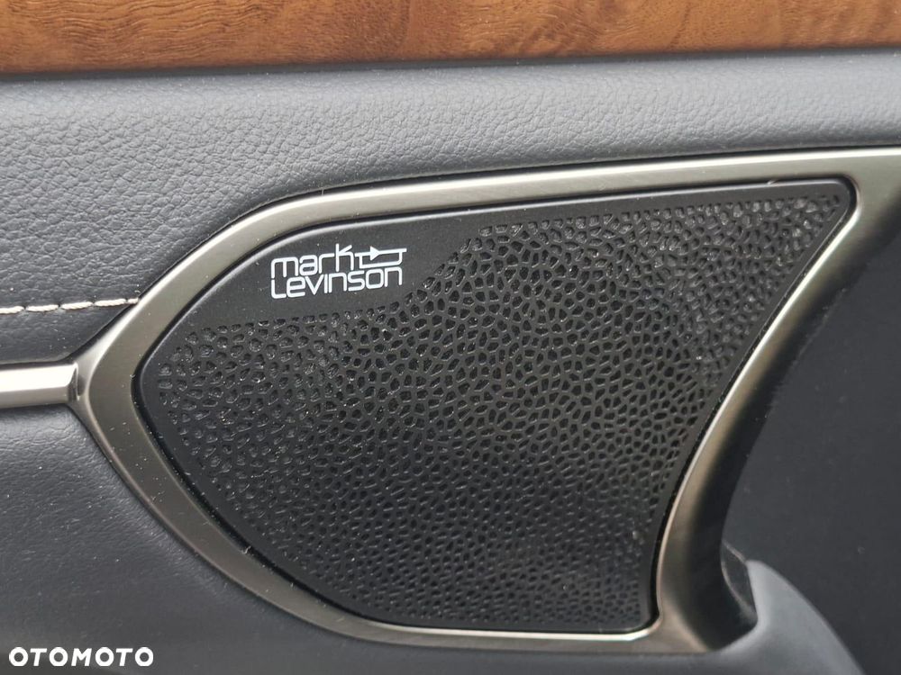 Lexus ES 300h Omotenashi - 32