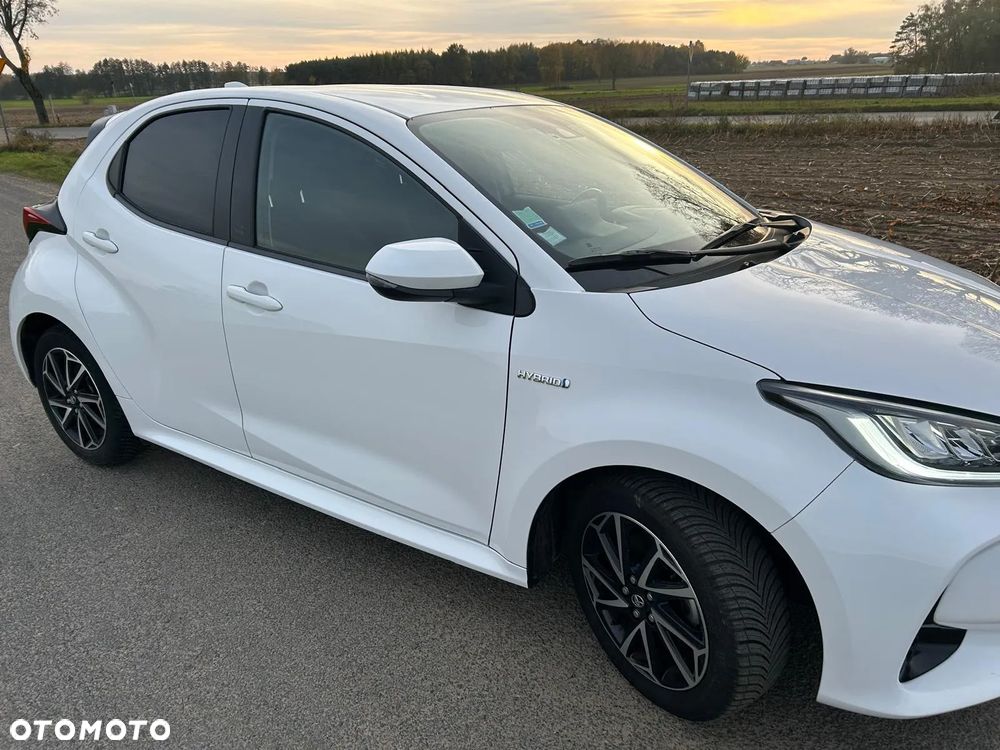 Toyota Yaris Hybrid 1.5 Executive - 4