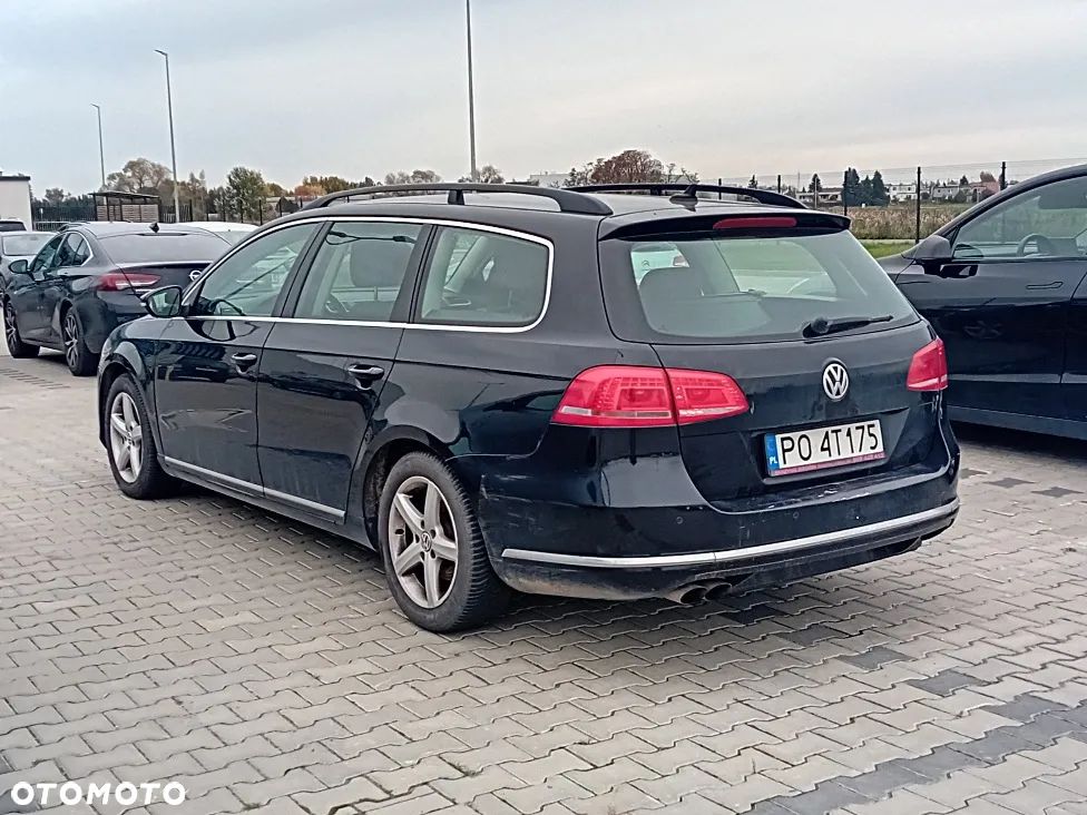Volkswagen Passat 2.0 TDI Comfortline DSG - 6