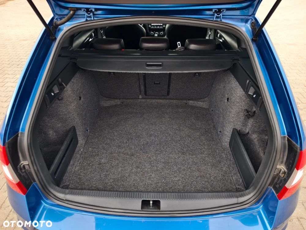 Skoda Octavia 2.0 TDI DSG RS - 24