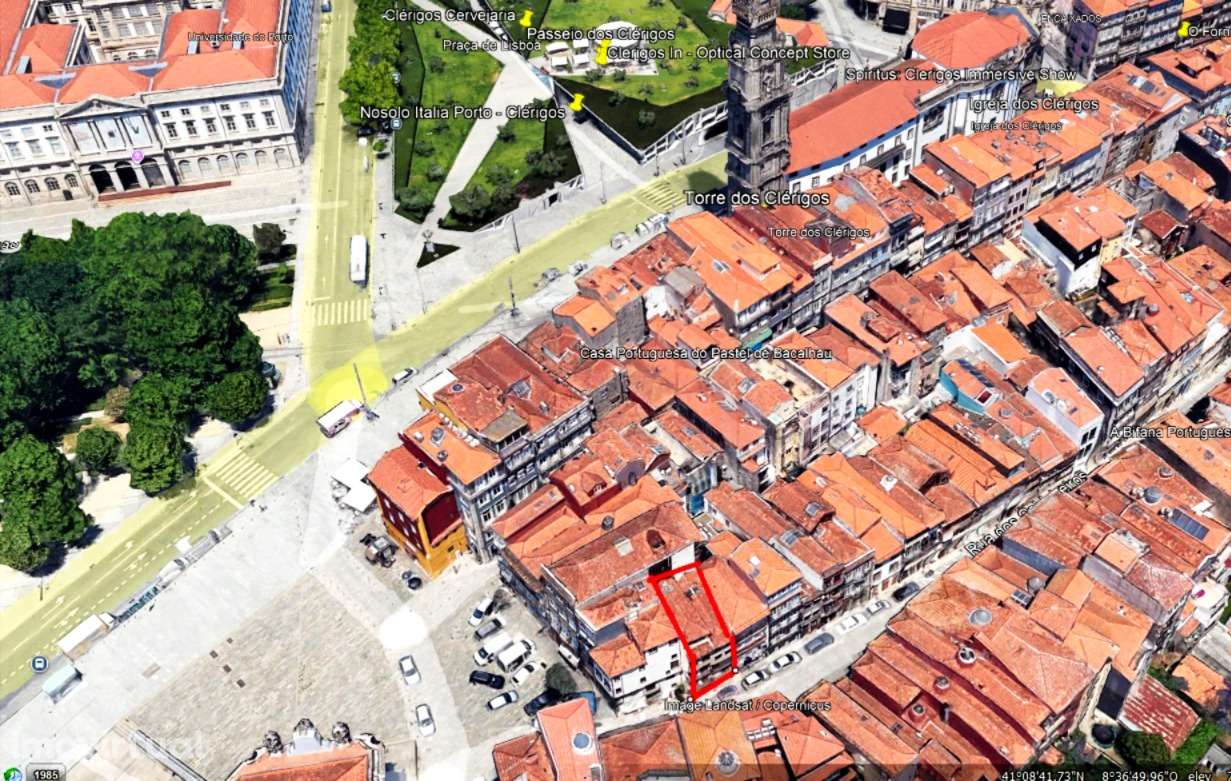 Edifício de 5 pisos para recuperar na Rua dos Caldeireiros, Porto - Grande imagem: 5/14