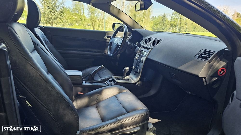 Volvo C70 2.4 D5 Summum Geartronic - 11