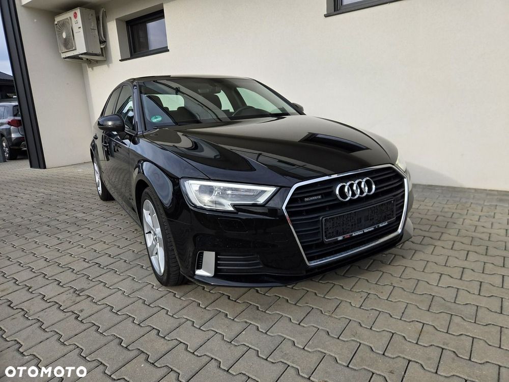 Audi A3 Sportback - 1
