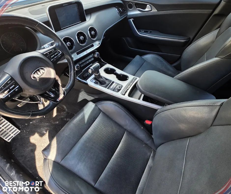 Kia Stinger 3.3 T-GDI AWD GT - 6