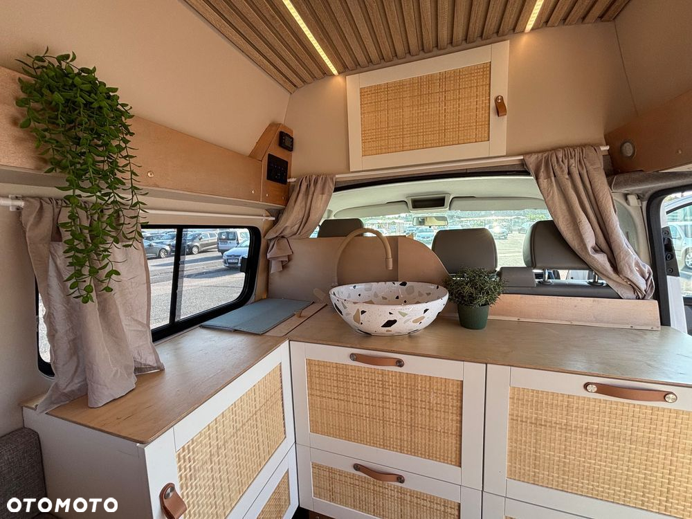 Volkswagen T5 - 10